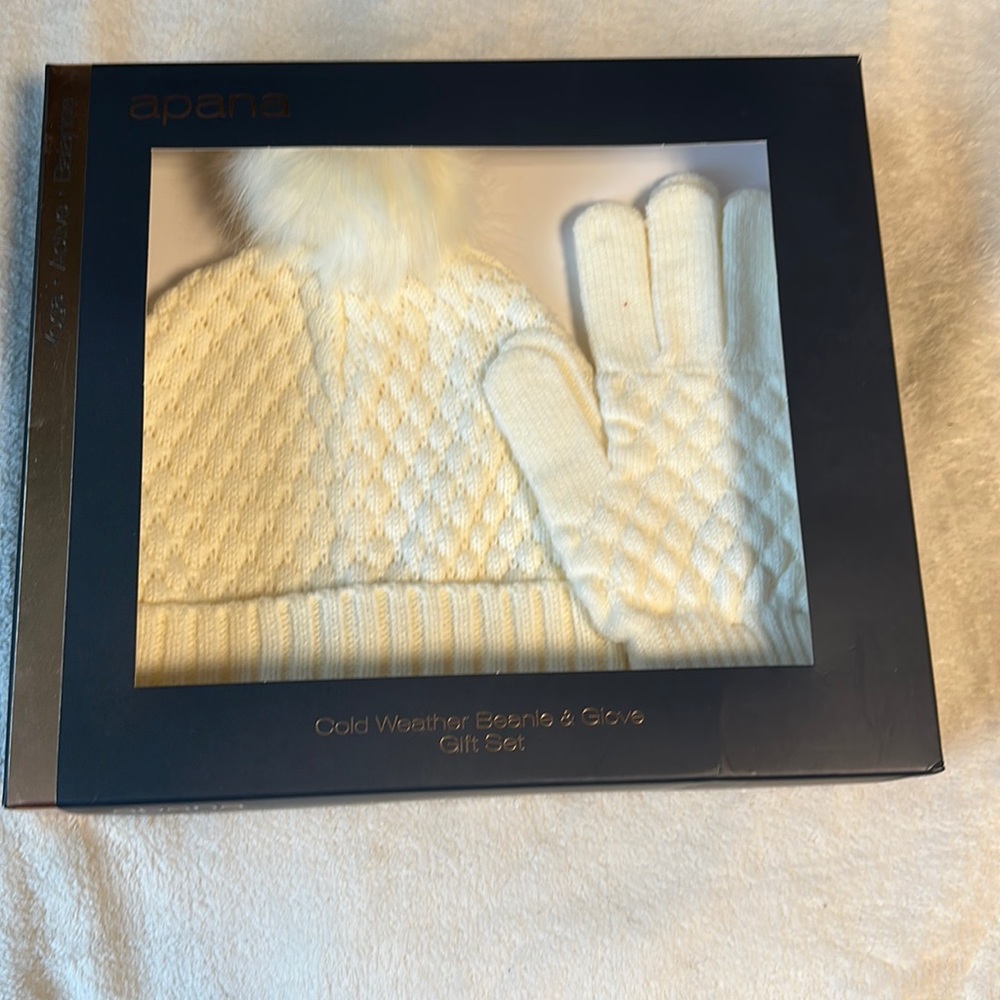Beanie and gloves set